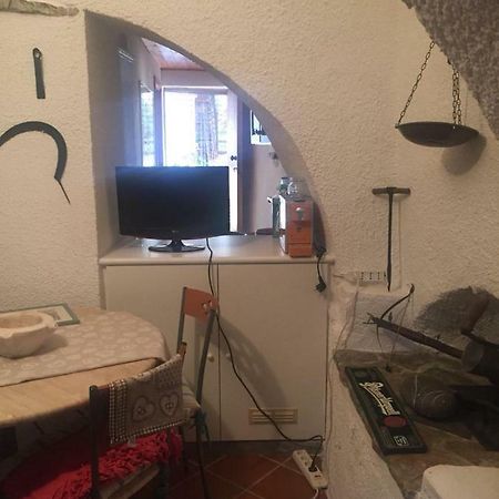 Tavernetta A 10 Minuti Dal Mare Villa Diano San Pietro Bagian luar foto