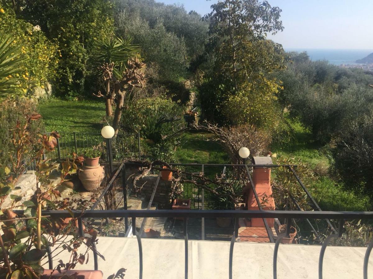 Tavernetta A 10 Minuti Dal Mare Villa Diano San Pietro Bagian luar foto